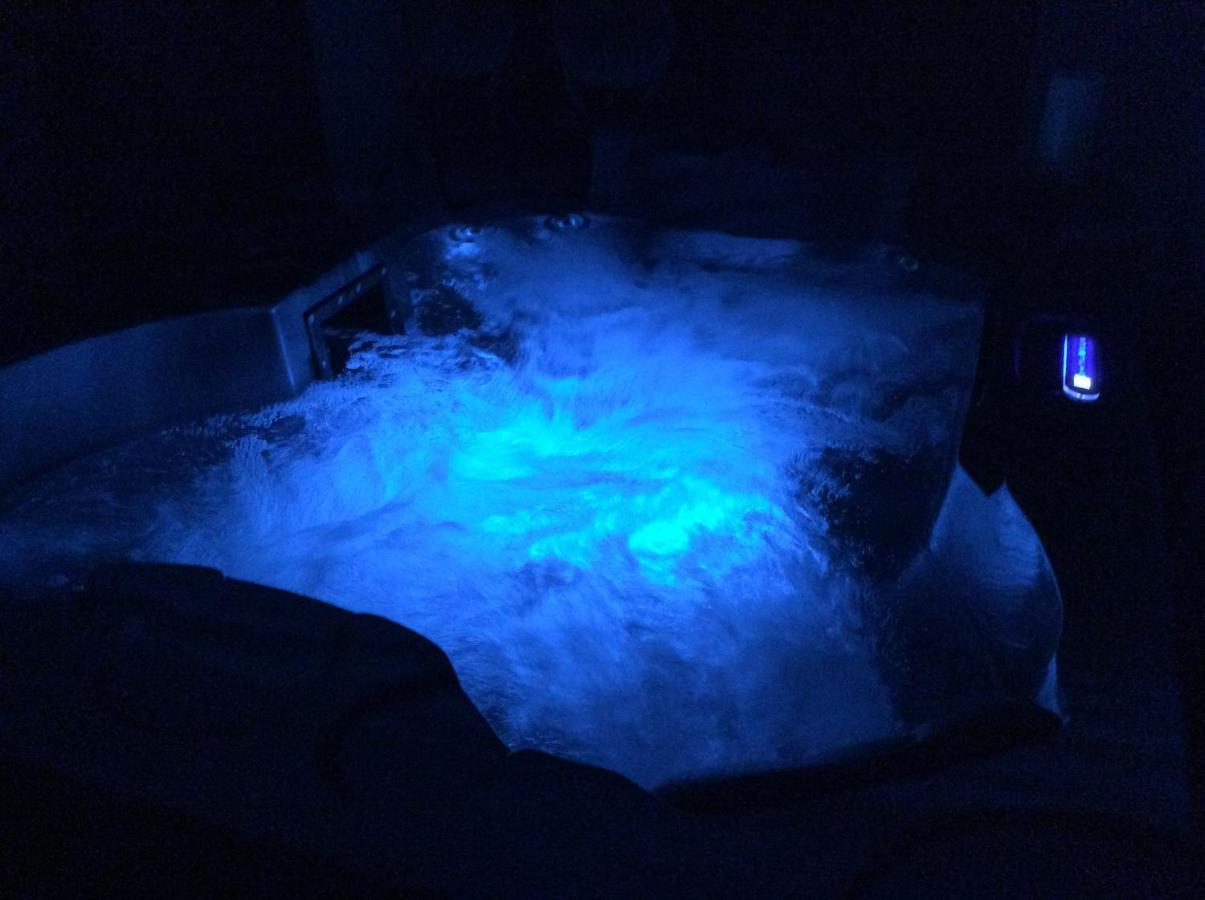 Suite Jacuzzi "Spa Privatif " Appartement Jacuzzi Toulouse Extérieur photo